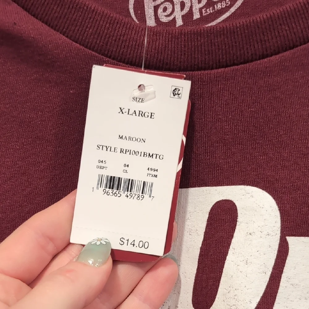 Red Short Sleeve Tee Shirt - Picture 6 of 7